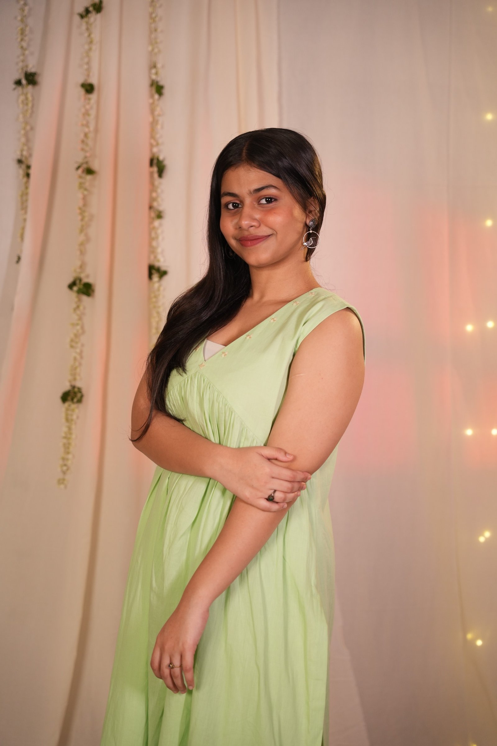 GREEN SLEEVELESS KURTA